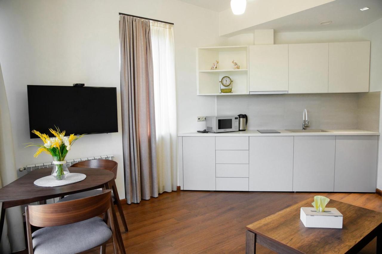 City Center Appartment At Buzand St. Jereván Kültér fotó